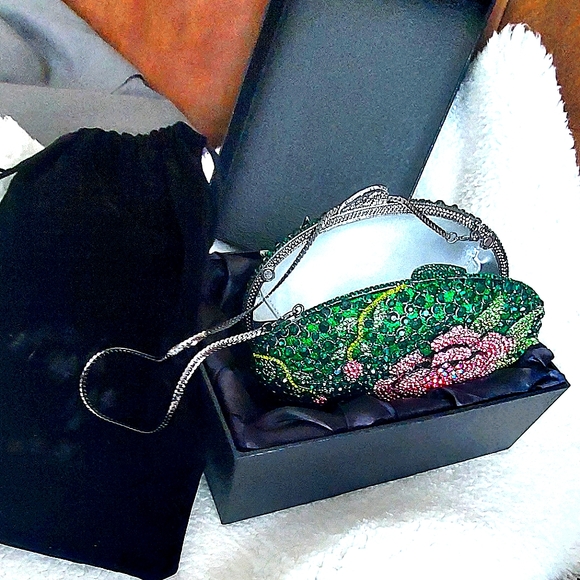 🌹SOLD NWT  Crystals Clutch   *Minaudiere. 20*15*7cm Green, Rose - Picture 6 of 15